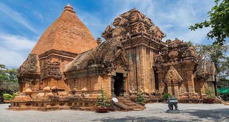 THÁP BÀ PONAGAR